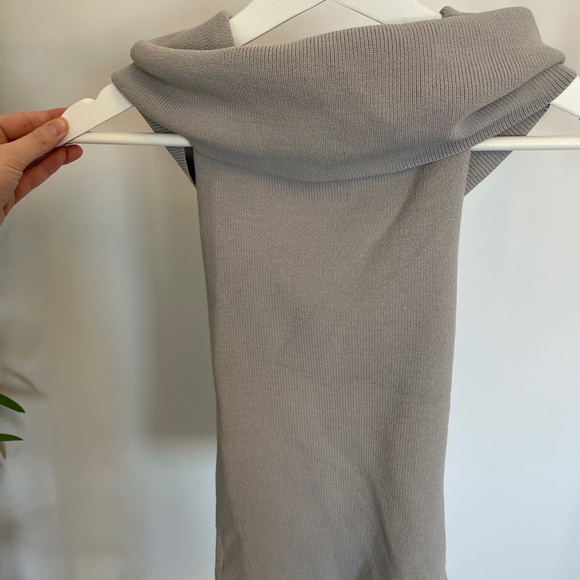 WILFRED Off-the-shoulder Sleeveless Knit - Picture 2 of 4